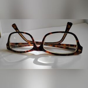 Altair Evolution A5022 frames in a Tortoise Shell Browns.